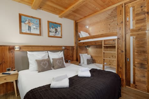 Room Six in Chalet La Rocade, Mid Floor