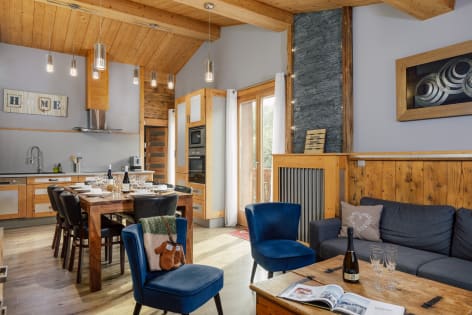 Chalet La Rocade, outdoor hot-tub