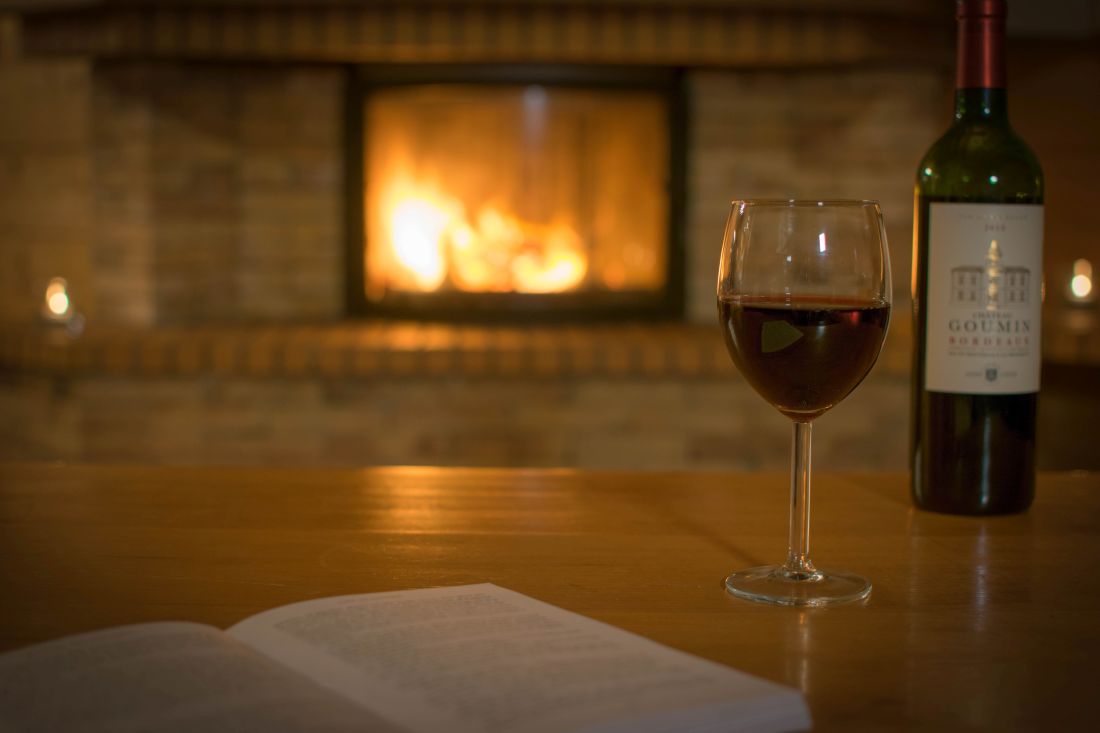 The open-plan living space of Chalet Novelin in Les Gets