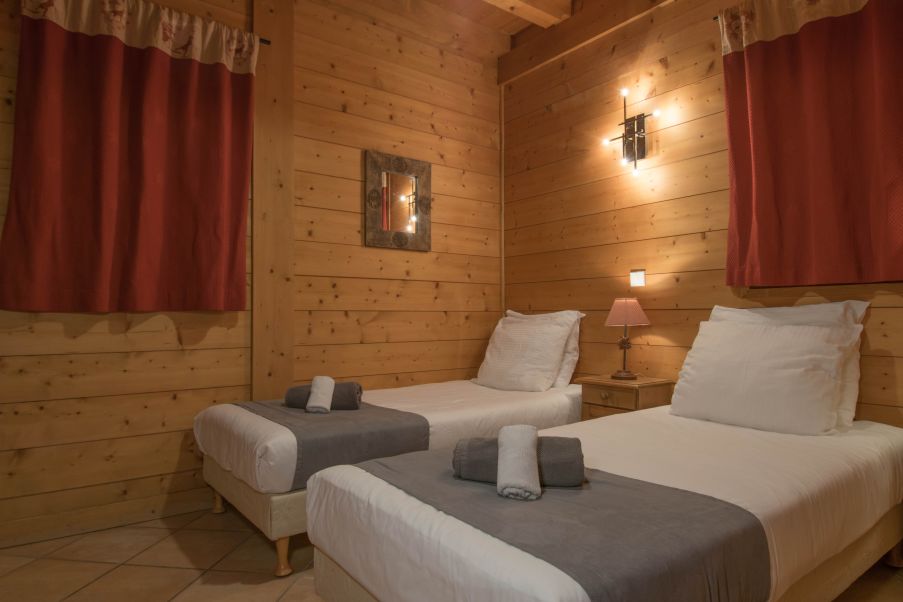 Ensuite bedroom in Chalet Novelin