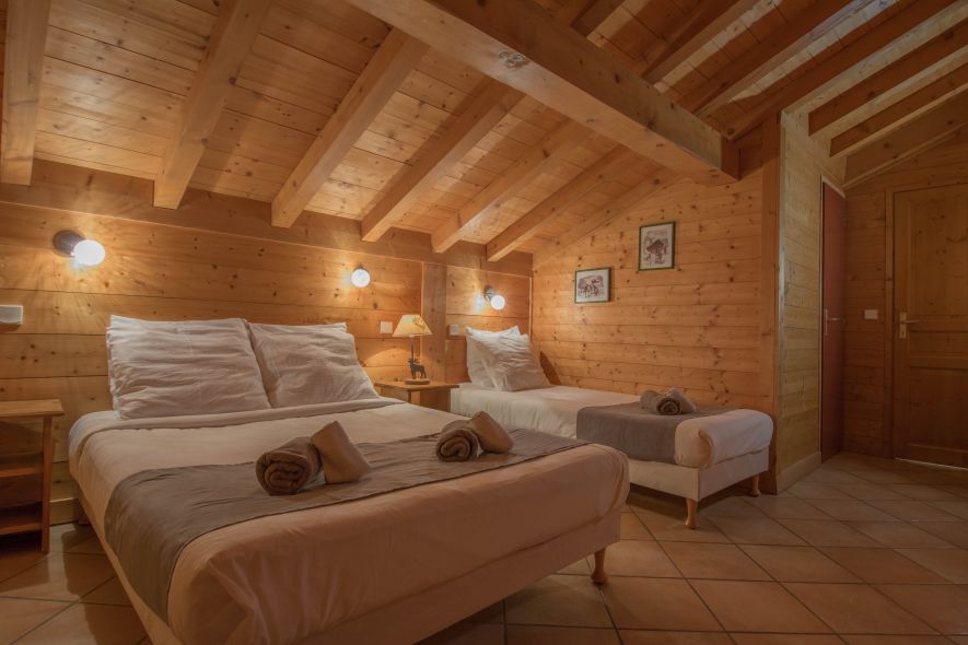 Ensuite bedroom in Chalet Novelin