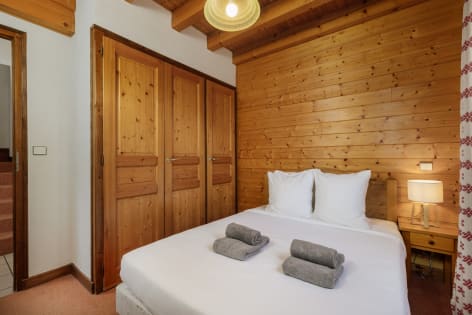 Portes du Soleil 2, Room 1