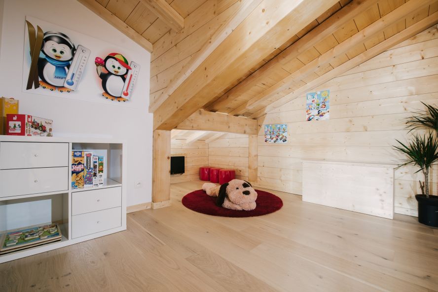 Chambre 5, une Suite Familiale au Dernier Étage