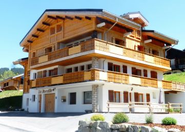 The Alpine Loft, Summer Chalet in Les Gets