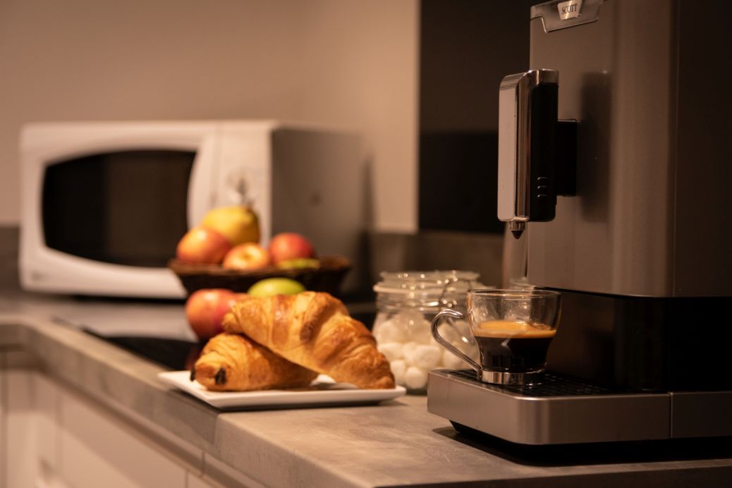 The well appointed kitchen in The Alpine Loft