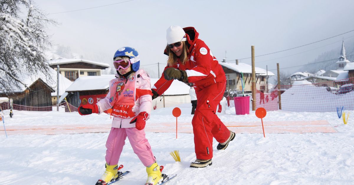 burton kids snowboarding les gets Kids' After School Special Snowboard and Binding Package, 100cm : Sports & Outdoors Balance This board features a Flat Top profile with a flat section between the feet for stability Burton's 'After School Special' |