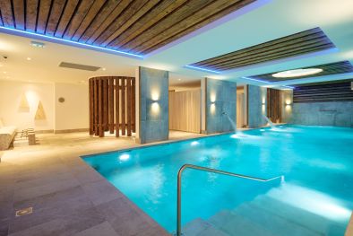 A view of the entire main pool in Sources Du Chery